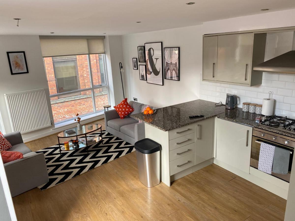 Central Leeds Townhouse With Private Roof Garden Sleeps 4 Exterior foto
