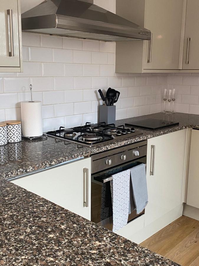 Central Leeds Townhouse With Private Roof Garden Sleeps 4 Exterior foto