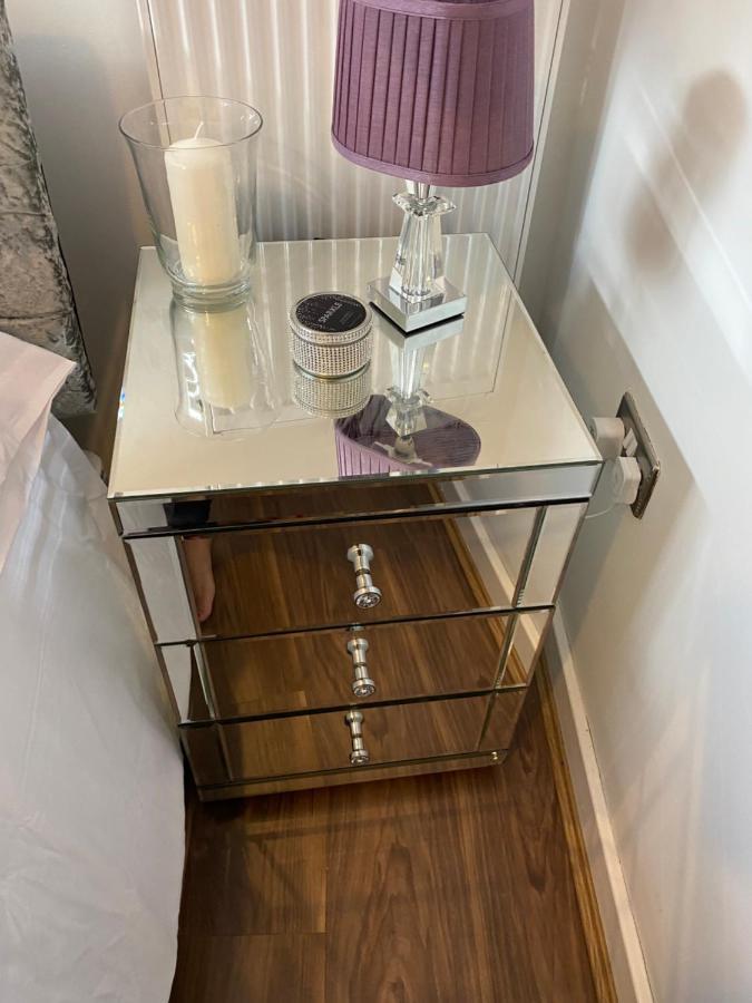 Central Leeds Townhouse With Private Roof Garden Sleeps 4 Exterior foto