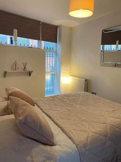 Central Leeds Townhouse With Private Roof Garden Sleeps 4 Exterior foto