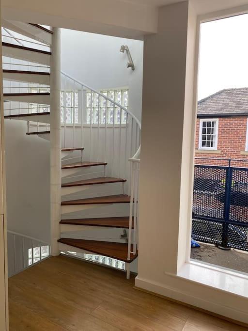 Central Leeds Townhouse With Private Roof Garden Sleeps 4 Exterior foto
